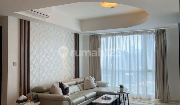 Dijual Apartemen Casa Grande Tipe 3+1 BR Semi Furnished