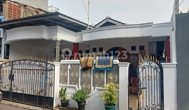 Rumah Besar Siap Huni Lokasi Strategis di Buaran Jaktim