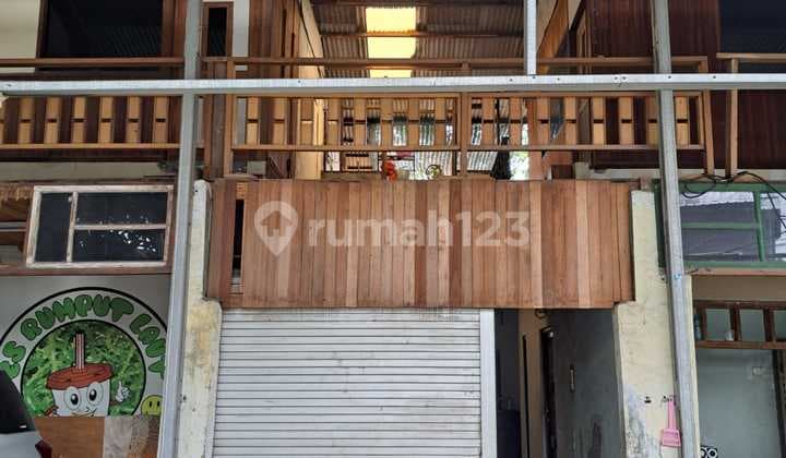Rumah Besar Lokasi Strategis di Duren Sawit, Jaktim