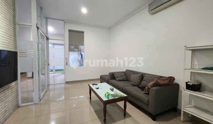 Minimum 2 Years! Rent a Neat House in the Green Tunnel Cluster Area, Alam Sutera