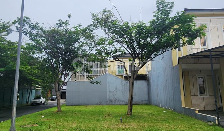 The price is high, but a plot of this size is rare! Bank installments are available, and assistance will be provided later! Ready-to-build lot in Alam Sutera.