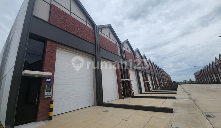 Sewa gudang bizpark PIK 2 ada office 9x30 rapi lokasi bagus