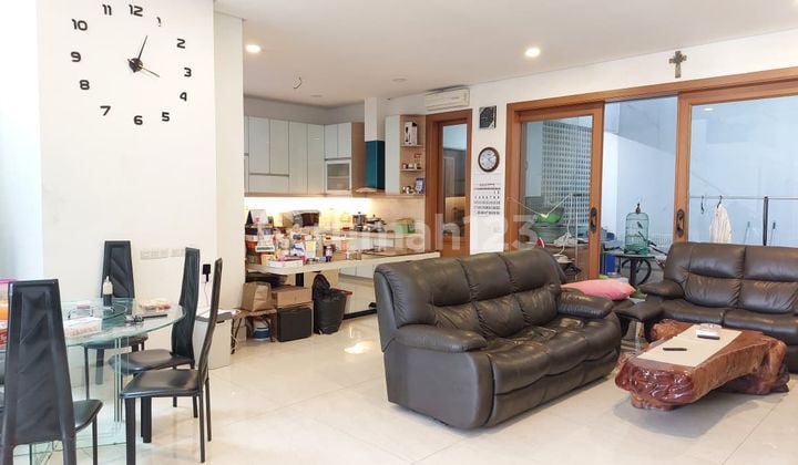 Dijual Rumah 3 Lantai Unfurnished Daerah Cideng - Jakarta Pusat