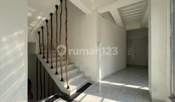 For Sale New Boarding House Furnished with Swimming Pool Facilities Tanjung Duren South Grogol