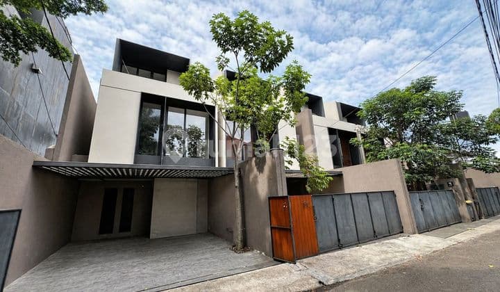 Rumah Baru 3 Lantai Semifurnish Modern Minimalis Kemang