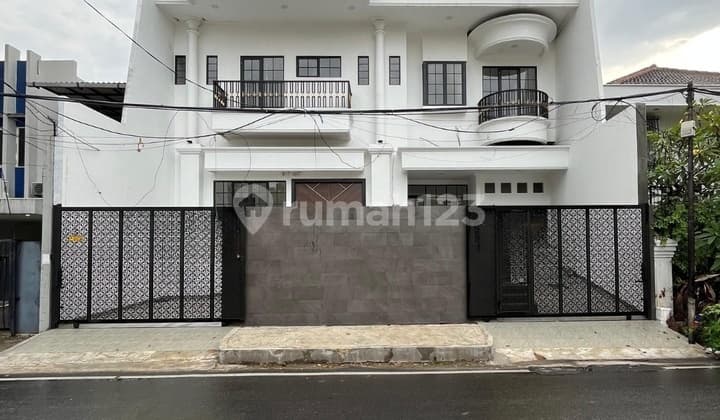 Rumah Baru Di Tomang Slipi Jakarta Barat American Classic