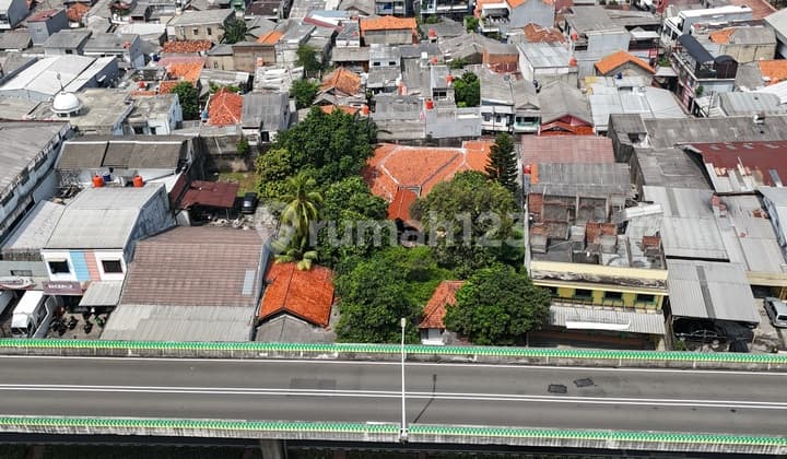 Rumah Bagus Area Komersial Di Ciledug Raya Kebayoran Lama Pinggir Jalan Raya