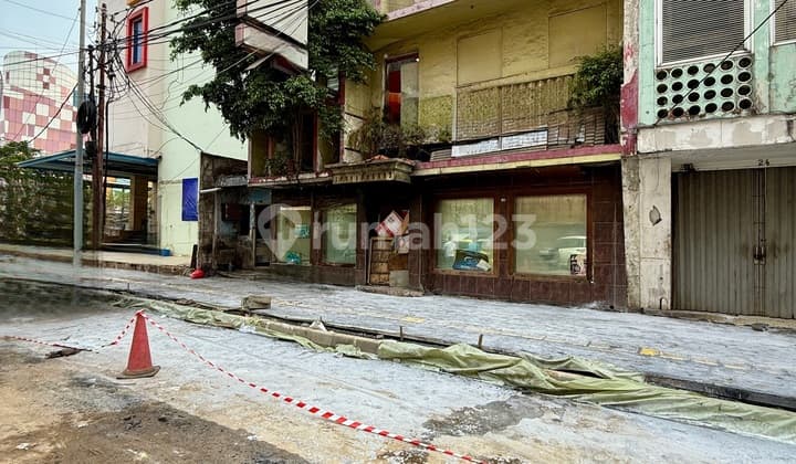 Ruko Di Melawai Kebayoran Baru 264.0 m²