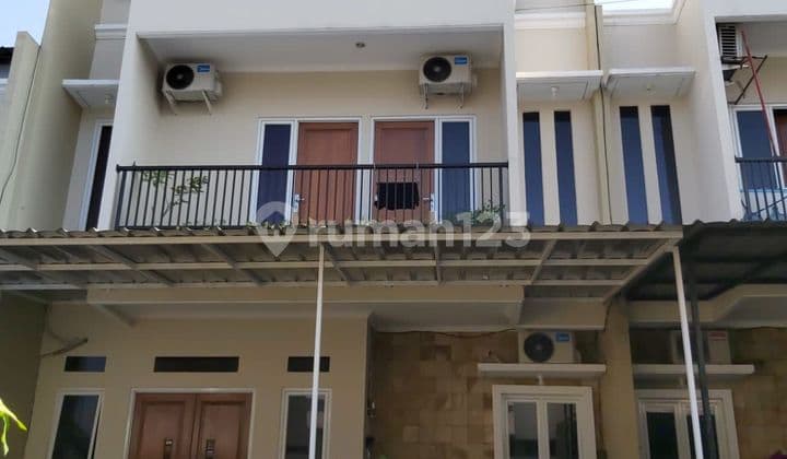 Rumah di Perumahan Griya Lestari Indah .