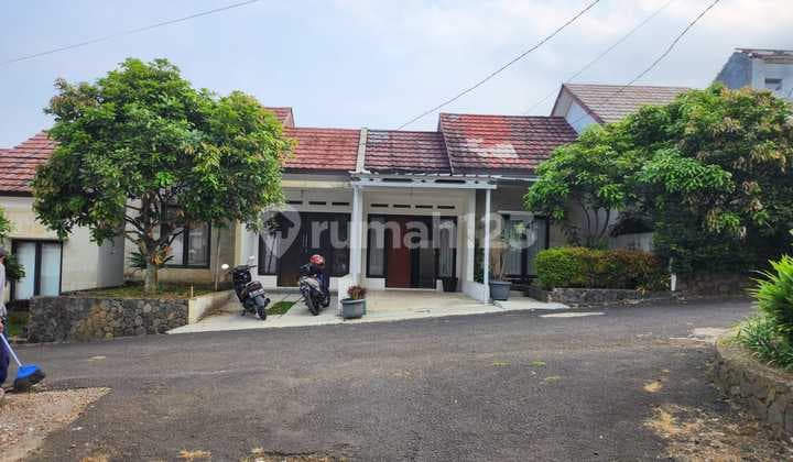 Ready-to-Occupy Minimalist House in Cipanas, Cianjur