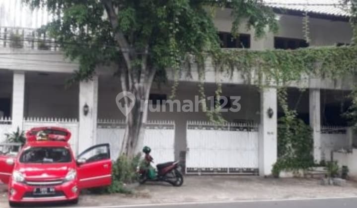 Strategic House Affordable Price Gudang Peluru Raya St Lot 475m² South Jakarta