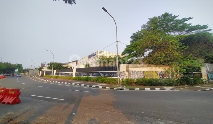 Gedung Kantor 1 Hektar 684mtr Harga Miring Depan Tol Jakarta - Merak Kebon Jeruk Jakarta Barat