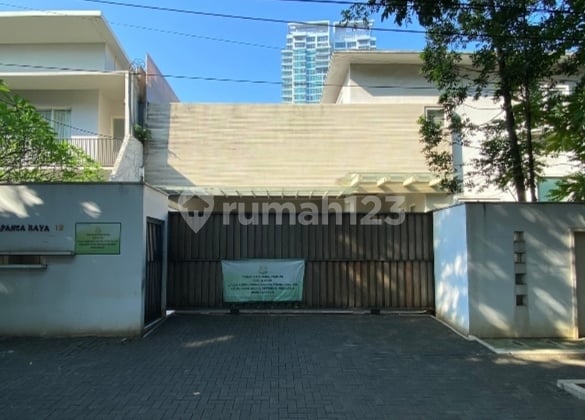 Rumah Kawasan Konglomerat Harga Miring LT 1.120Mtr Scbd Jakarta Selatan