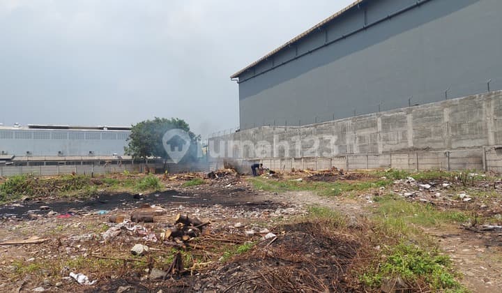 Tanah 2500m2 di Kapuk, Peternakan,akses Tol Jelambar