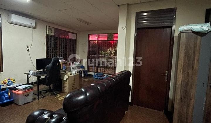Rumah Strategis.di Setiabudi, Jakarta Selatan