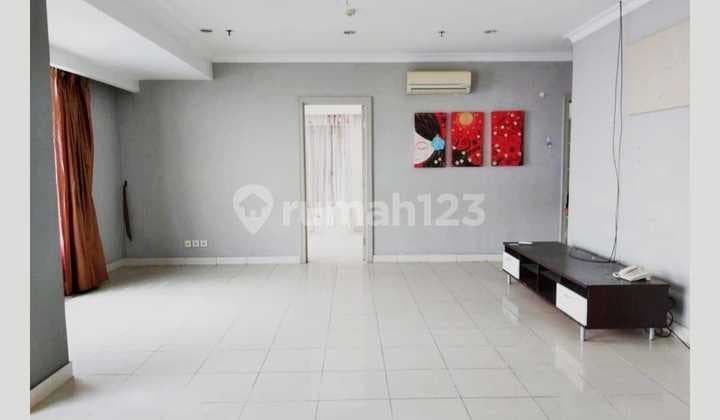 Mutiara Beach Apartment Tower Aru 4 BR Fully Furnished