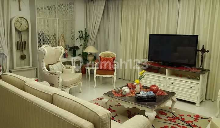 For Sale Quick Apartment Regatta. Semi Furnished, 3 Bedrooms