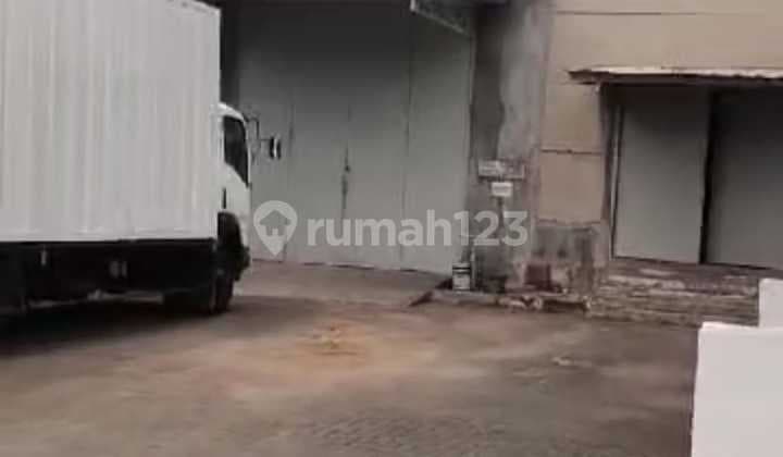 Warehouse and Land on the Main Road Rajeg Pasarkemis Tangerang