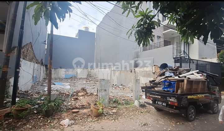 Dijual Rumah Tua Pluit Hitung Tanah. Luas Tanah 10X20