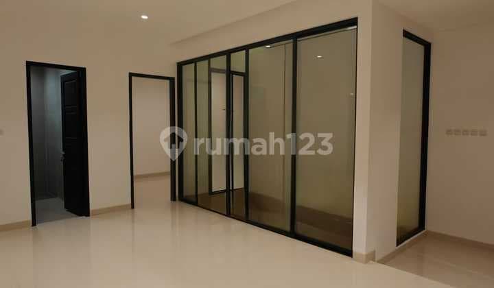 Good Semi Furnished House with SHM, Metland Puri, West Jakarta