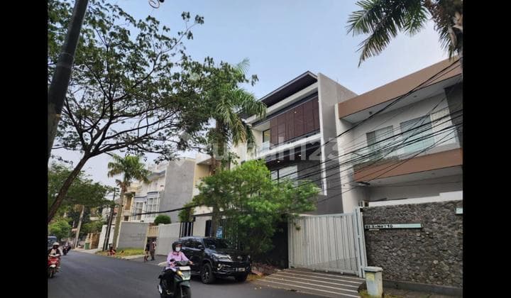 Rumah Bagus Semi Furnished HGB Citra Garden, Jakarta Barat