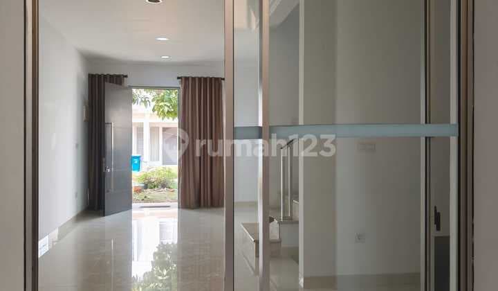 Nice Semi Furnished Leasehold House in Golf Island, North Jakarta