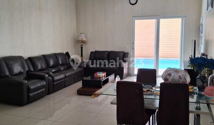 Siap Huni, Rumah 2,5 Lantai di Pik 1, Ukuran 8X28 Meter2