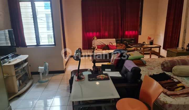 House in South Pluit Mas Size 7x21.4 M2