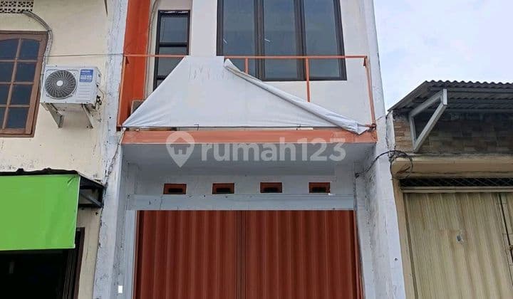 Ruko Dua Setengah Lantai