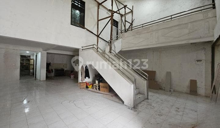 Rumah Komplek PLN Senayan