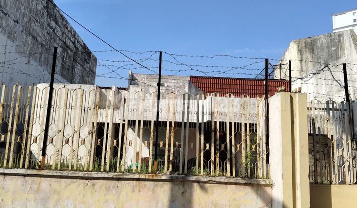 Dijual Rumah Hitung Tanah Daerah Jantung Kota Surabaya Barat