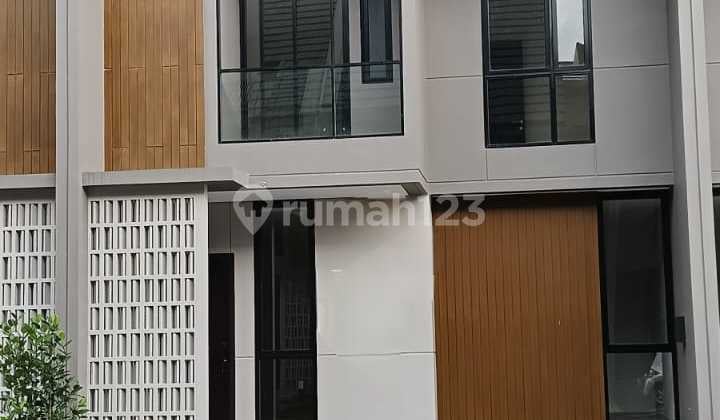 Disewakan Rumah Cluster Cantik Lingkungan Elite & Tenang 73698 Li