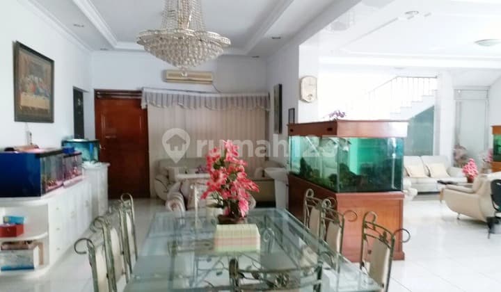 Rumah Tua Cocok Untuk Usaha di Mainroad Garuda Bandung