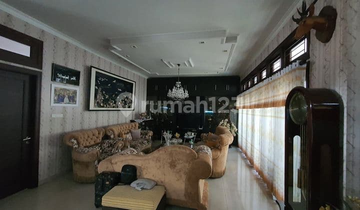 Rumah Mewah Sayap Riau Bandung