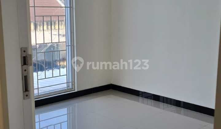 Rumah Siap Huni 2 Lantai Cluster Pinewood Taman Kopo Indah 5
