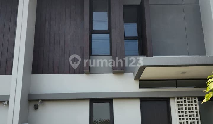 Rumah Minimalis 2 Lantai di Summarecon Bandung