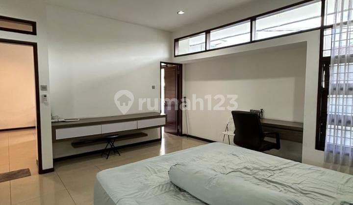 Rumah Bagus 2 Lantai Full Furnished Batununggal Bandung