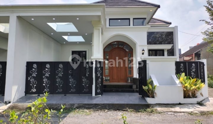 Rumah Mewah Klasik Modern Dekat Kampus Uii Jakal Km 12,5 Jogja