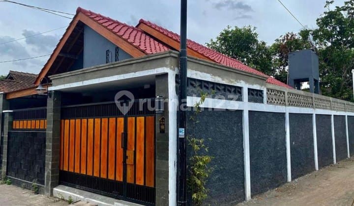 Rumah Dijual di Bawah Harga Pasar Siap Huni Hanya 3 Km Dari Bandara Adisucipto