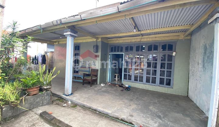 Rumah Pinggir Jalan Poros Pakis Cocok Untuk Usaha Kuliner