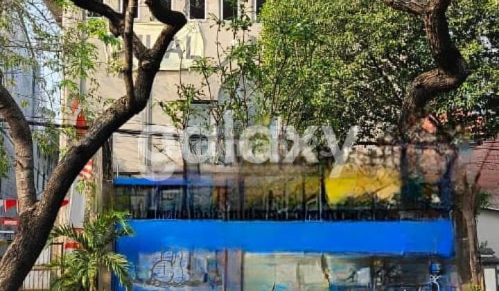 North-Facing 3-Storey Ruko Gentengkali Surabaya