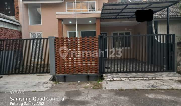 Disewakan Rumah Bagus Luas 2 Lantai SHM di Pamulang
