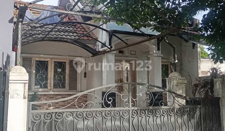 Dijual Rumah Bagus Luas Strategis SHM di Bintaro