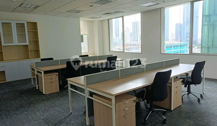 Ruang Kantor Furnished Siap Pakai. Dekat Kedutaan China. Free Overtime.