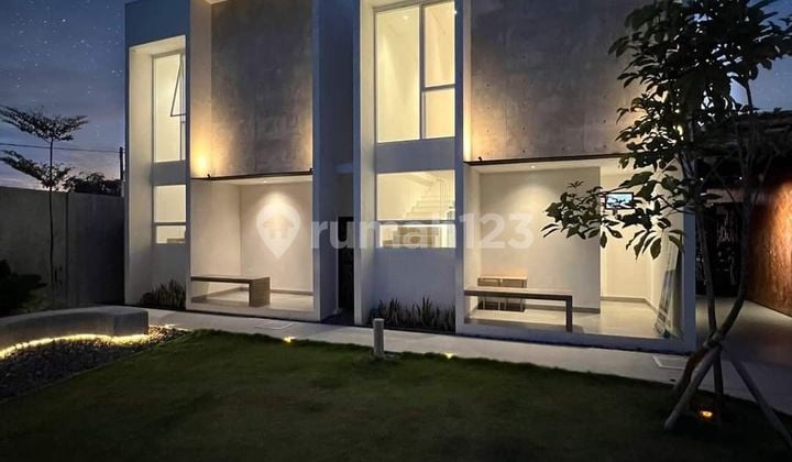 Hunian Modern Konsep Terbaru dengan Taman Interaksi Depan Rumah Yang Luas serta Parkiran Terpisah Promo Chas 675 Juta Promo Free Biaya2