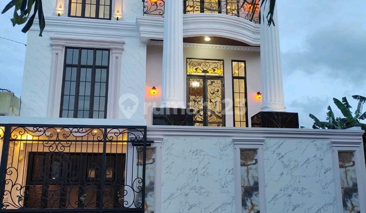Luxury 3-Story Move-In Ready House in Kumala Street Central City Cluster Complex, Makassar, Type 300. Features 6 Bedrooms and 6 Bathrooms. Check Location. Negotiable Until Deal.