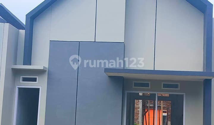 Beautiful Minimalist Scandinavian House Located 200 Meters from Kembar Bridge, Gowa
