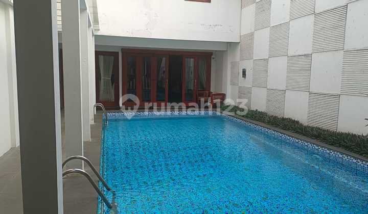 Rumah bagus siap huni di Menteng, Jakarta Pusat