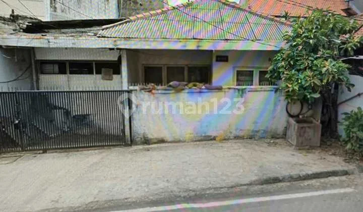 Rumah Hitung Tanah di Kemanggisan Cocok U/ Kost, Usaha, Akses Tol