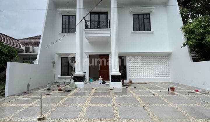 Dijual Rumah Clasic Minimalis Dengan Pool Furnished Sebrang Taman Budaya Sentul City